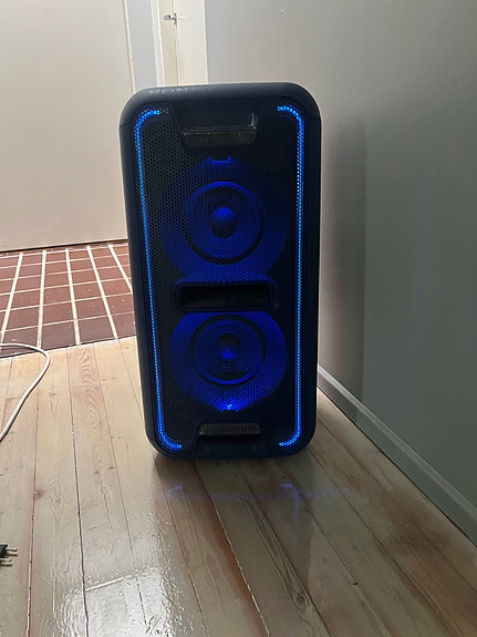 Sony GTK-XB7 Bluetooth-kaiutin LED-valaistuksella