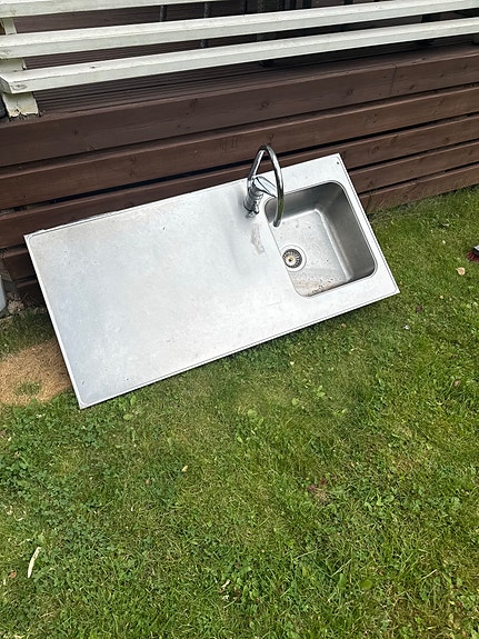 Ruostumaton Stala teräs tiskipöytä altaalla 1200mm x 600mm  ja hanalla