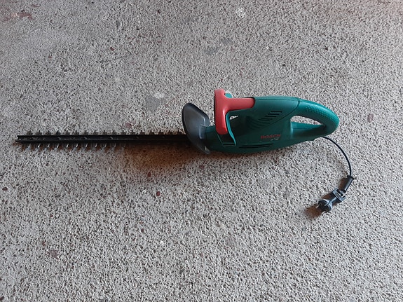 Bosch AHS 45-16 pensasleikkuri sähkökäyttöinen