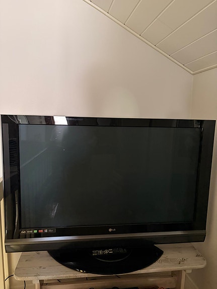 LG 50PT85 50" plasmatelevisio musta