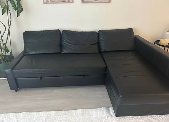 Myynnissä muuton alta IKEA FRIHETEN SOHVA