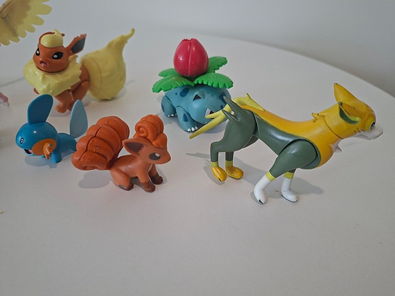 Pokemon figuurit