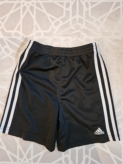 Lasten Adidas shortsit