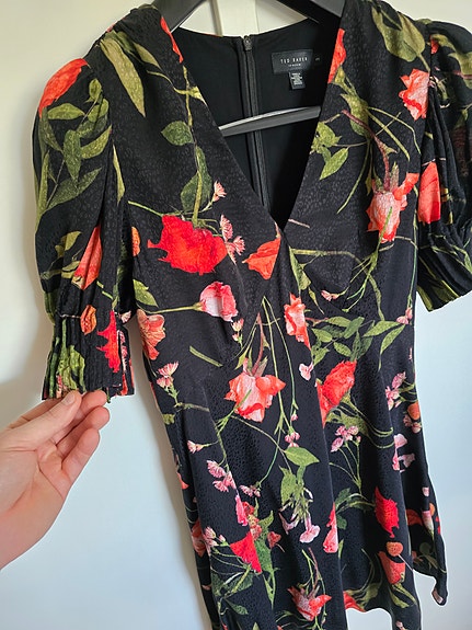 Ted Baker Sienno Floral mekko Mini Puff Sleeve Tea Dress