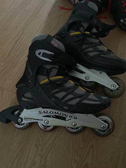 Salomon rullaluistimet koko 45 musta/harmaa