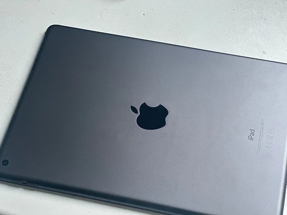 IPad 7 32GB Wifi - TAKUU 12kk musta
