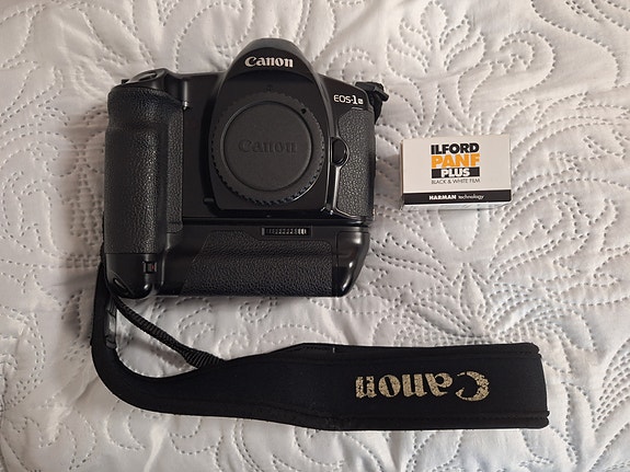 CANON EOS 1 N