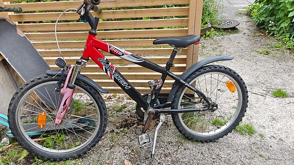 Raleigh Storm lasten polkupyörä 20" musta/punainen