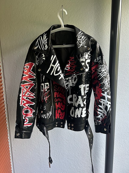 Naisten tyylikäs oversized-nahkatakki, koko S