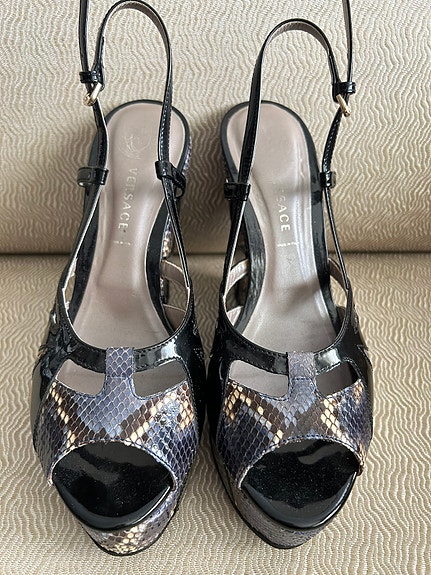 Versace platform-sandaalit, käärmeennahkaa koko 40