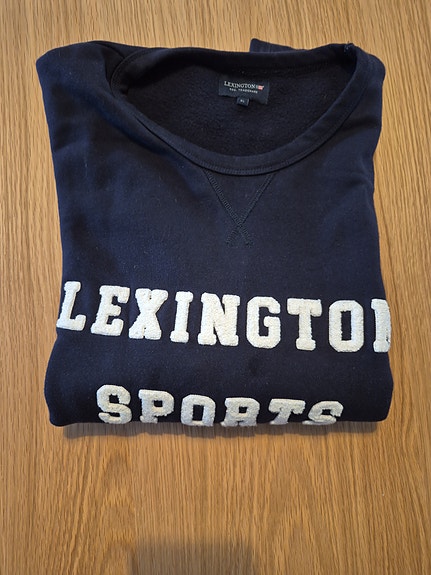 Lexington miesten collegepaita