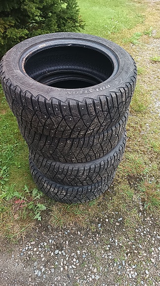 goodyear ultragrip 600 nastarenkaat