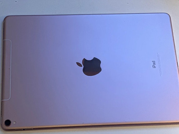 IPad Pro 10,5'' 64GB Wifi - TAKUU 12kk rose gold