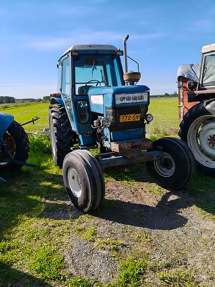 Ford 7700