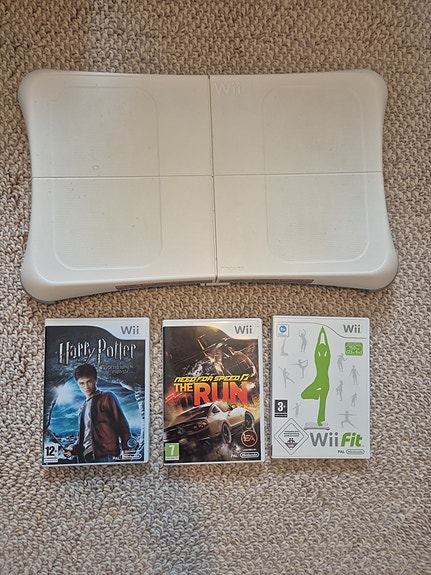 Nintendo Wii Balance Board + Wii Fit ja pelit