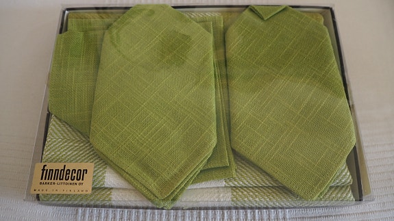 BARKER - LITTOINEN OY pellavapöytäliina + 4 tablettia, UUSI