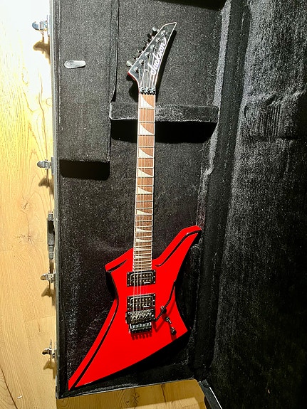 Jackson KEX Kelly, Ferrari red