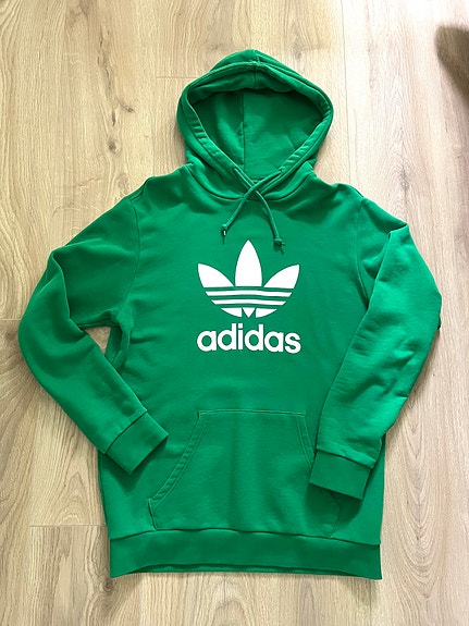 Erittäin hyväkuntoinen Adidaksen huppari