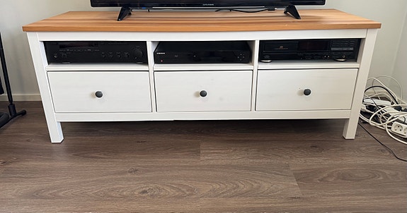 VARATTU IKEA Hemnes TV-taso