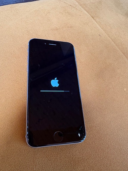 iPhone 6 siistikuntoinen