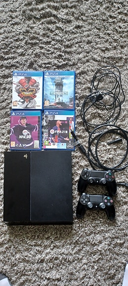 Ps4 setti ja 6 peliä