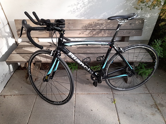 Bianchi Via Nirone 7 musta (Sram)