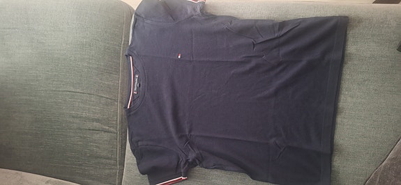 Tommy Hilfiger t-paita
