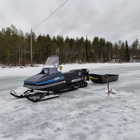 Lynx GL 3900 moottorikelkka