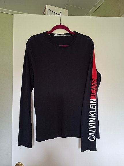 CALVIN KLEIN paita
