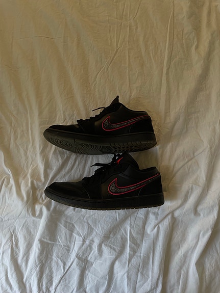 Jordan 1 ”black red orbit”