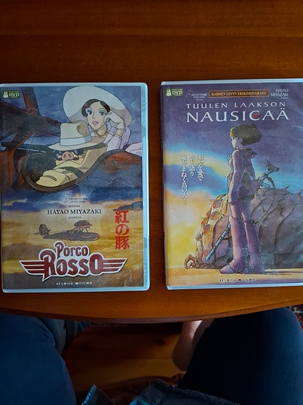 Hayao Miyazaki DVD-elokuvat Porco Rosso ja Tuulen laakson Nausicaä