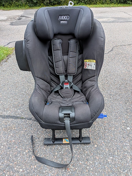 Axkid turvaistuin 9-25 kg musta