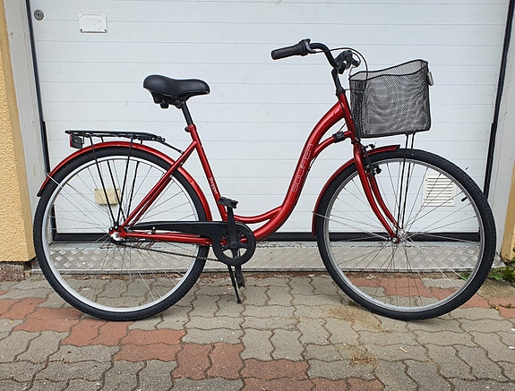 Huollettu Solifer Shopper 28 tuumaa pyörä