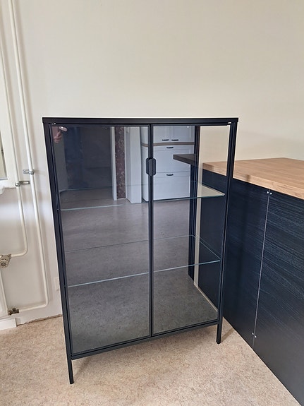 Ikea Rudsta vitriini
