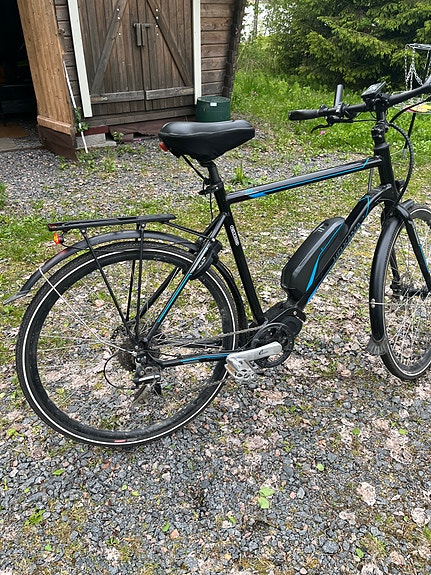 Helkama sähköpyörä 28" miesten malli musta