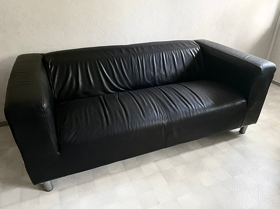 Musta vintage Klippan sohva, aitoa nahkaa