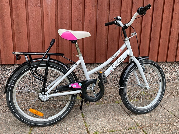 Cylette Bambino 20” tyttöjen polkupyörä, 3-vaihteinen