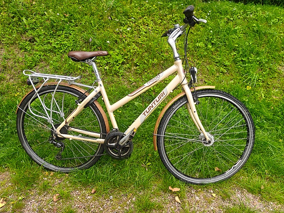 Tunturi naisten hybridipyörä 28"