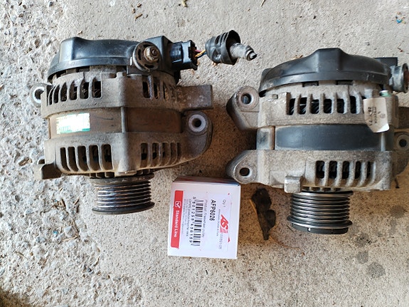 Toyota Avensiksen T27 2.0D 2-laturia.
