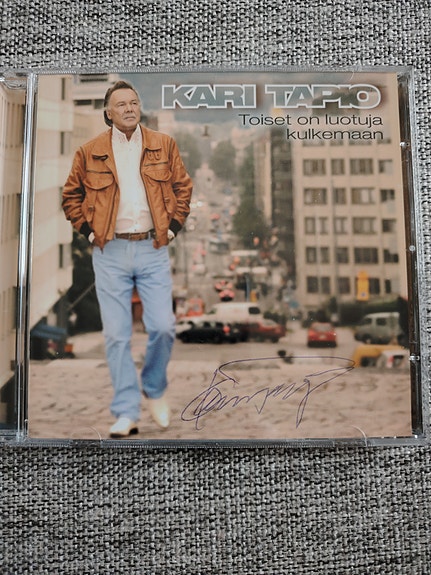 Kari Tapio – Toiset on luotuja kulkemaan CD