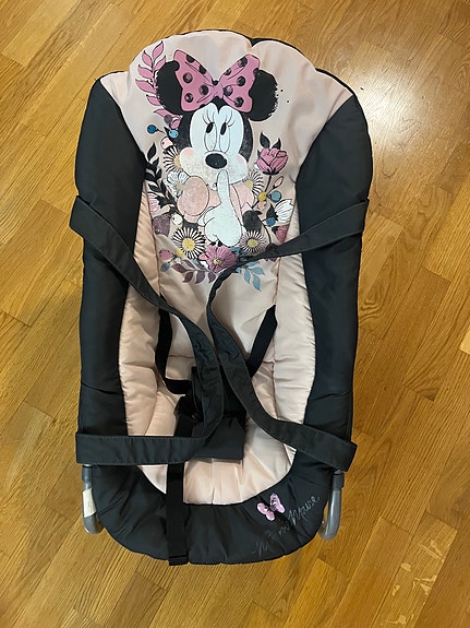 Disney Minnie Mouse sitteri vauvalle