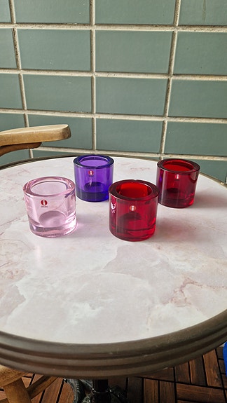 Iittala Kivi-tuikut 4 kpl erä - Sweet pink, Lila, Punaiset