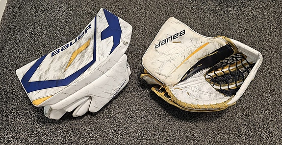 Maalivahdin hanskat / Bauer (custom pro, senior)