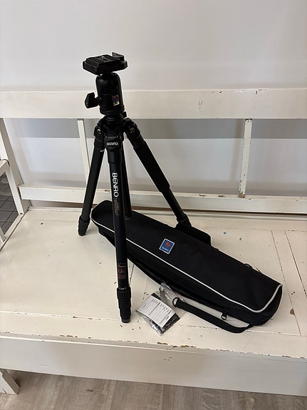 Benro tripod ja kuulapää