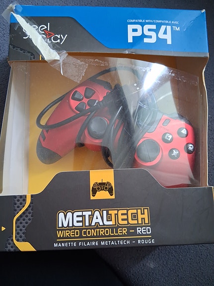 PS4 controller