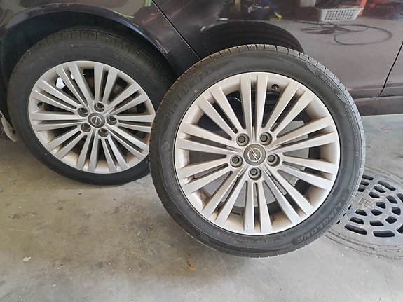 Insignia Sport 245/45/18  4tkm ajetut