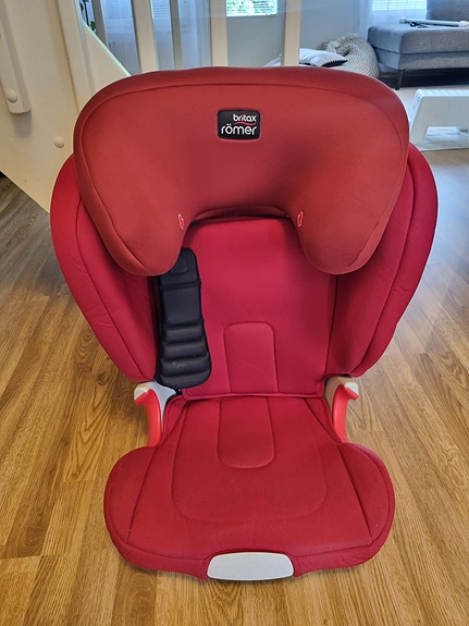Britax Römer Kidfix XP turvaistuin 15–36 kg punainen