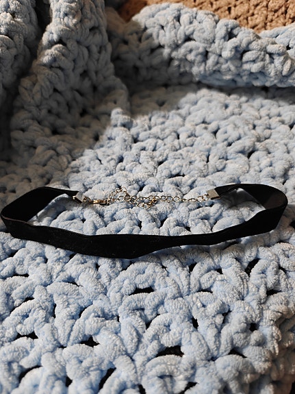 H&M musta choker-kaulakoru naiset