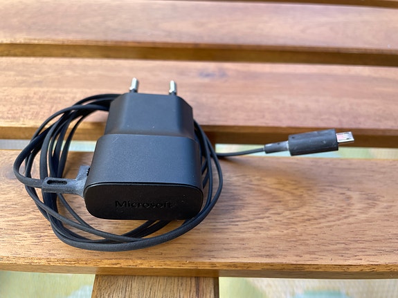 Nokia - Micro-USB-laturi
