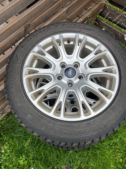 Ford grand c-max nastarenkaat